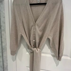 Beautiful cream/camel sweater by Autumn Cashmere Size S